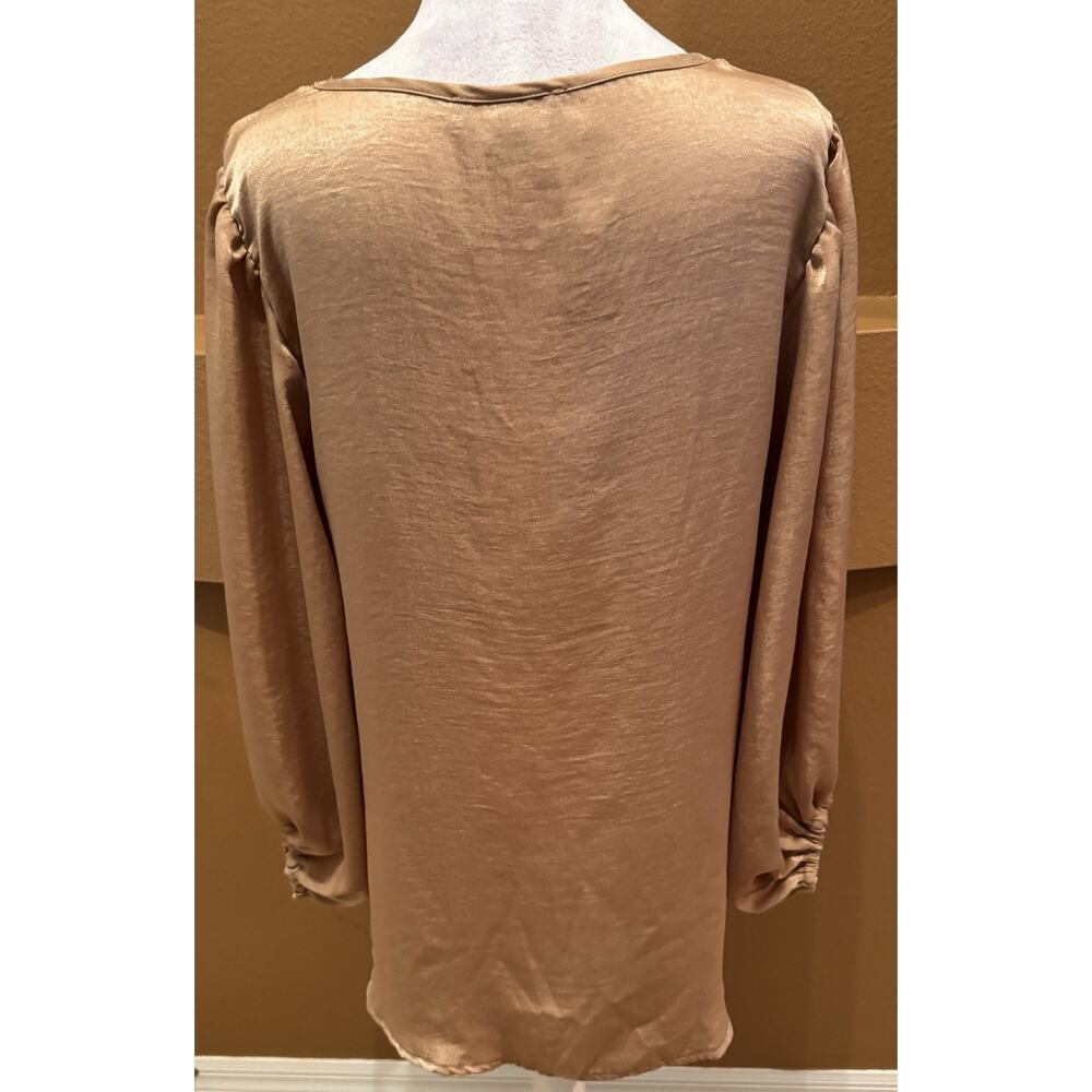 Collection By Cezele Tan V-Neck Top Size S - Picture 5 of 9